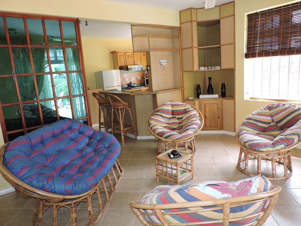 Villa Hibiscus Blue Bay Exterior photo